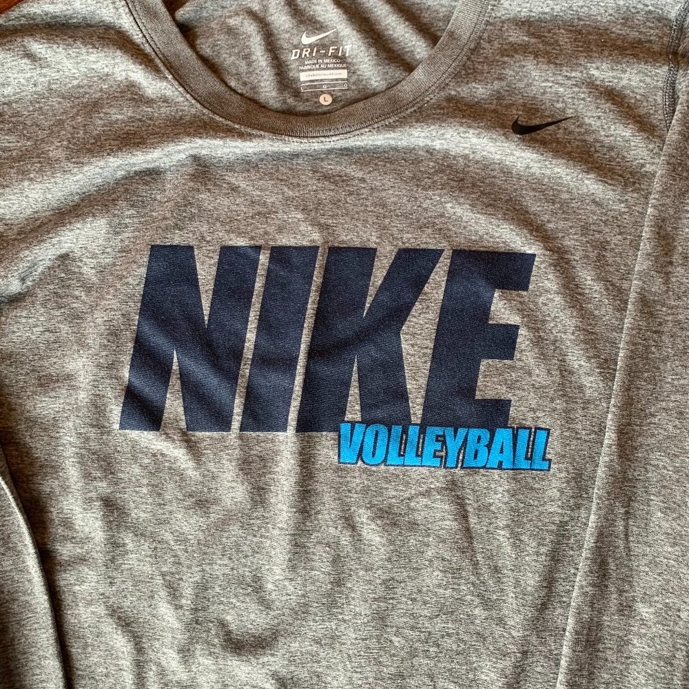 Nike Large Volleyball Longsleeve Dri-Fit Shirt
